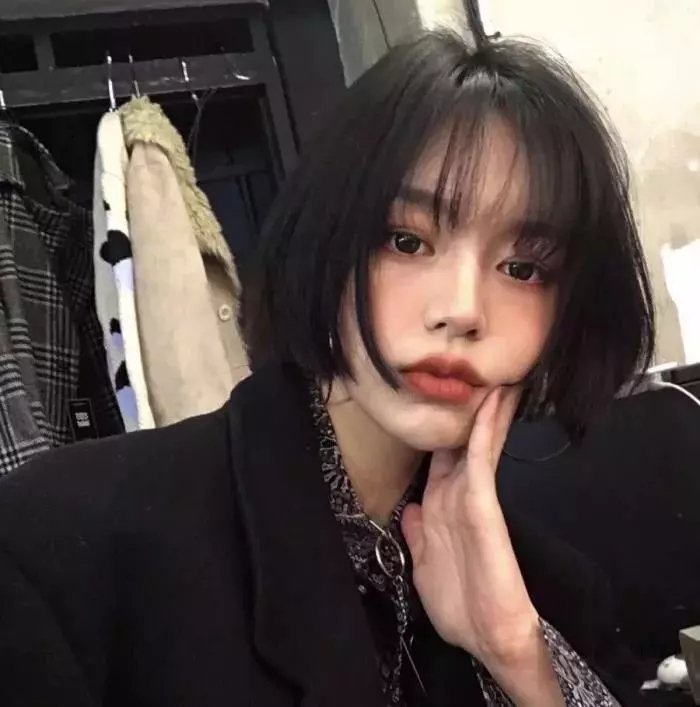 有些女孩这样做